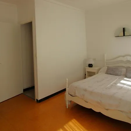 Apartment Castellar 46 2º - En El Centro Del Port De - Es-228-30